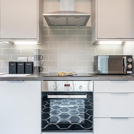 Pass The Keys Luxurious 1Br Apt In Prime Location With Top Amenities Apartment Белфаст Екстериор снимка